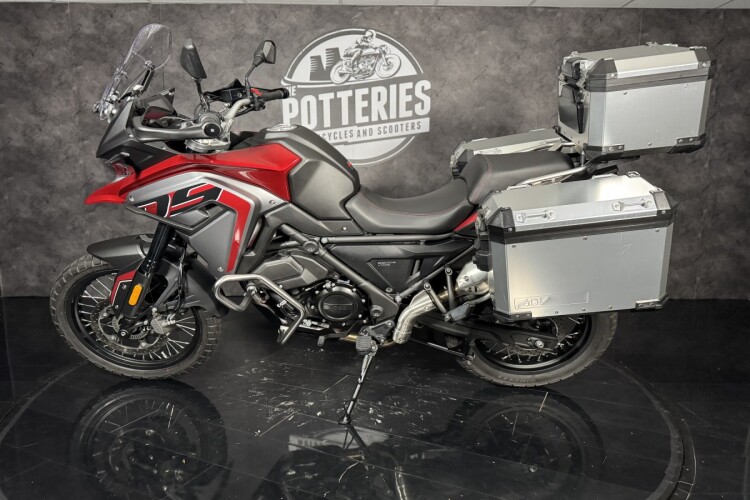 VOGE 650DSX