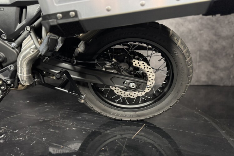 VOGE 650DSX