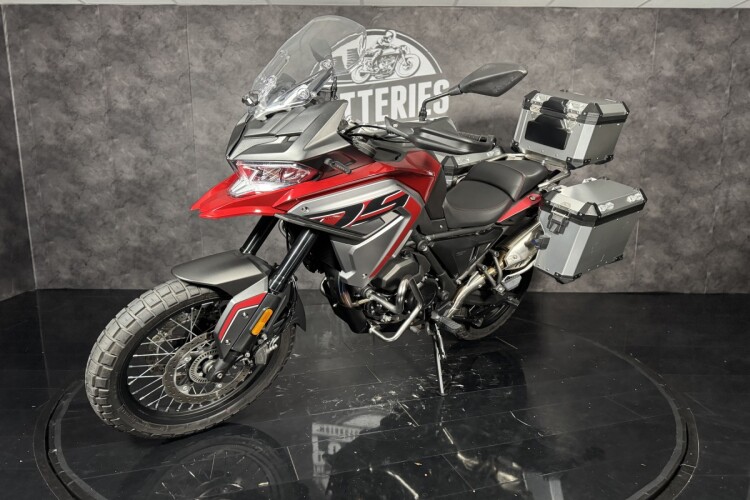 VOGE 650DSX