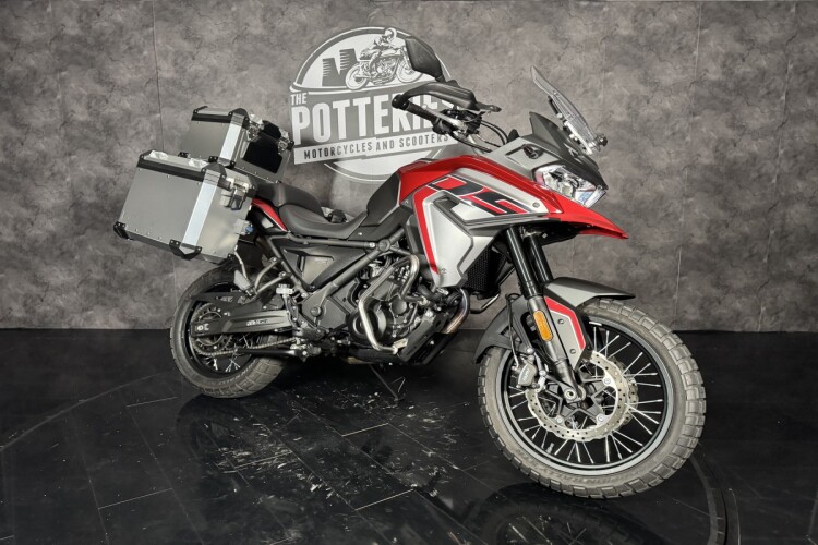 VOGE 650DSX