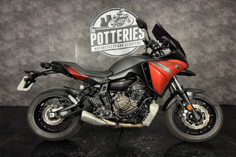 YAMAHA TRACER 7