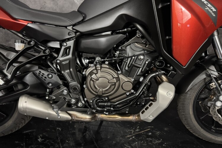 YAMAHA TRACER 7