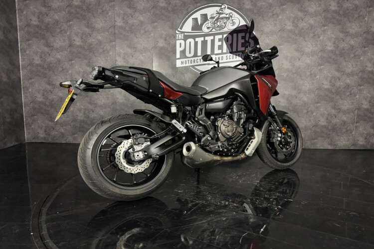 YAMAHA TRACER 7
