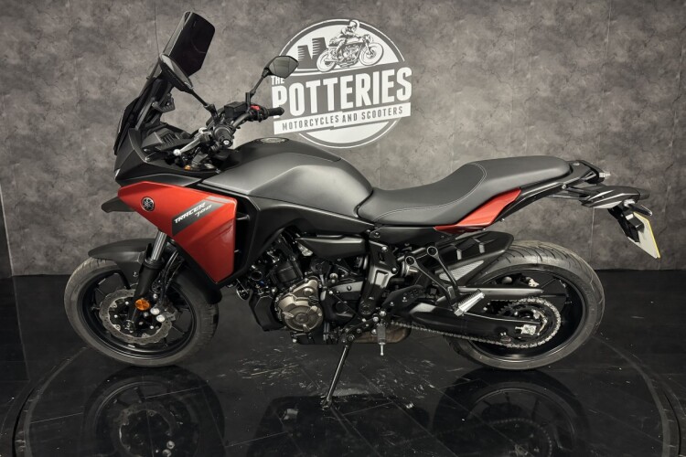 YAMAHA TRACER 7