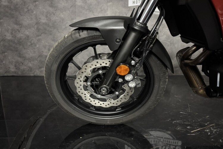 YAMAHA TRACER 7