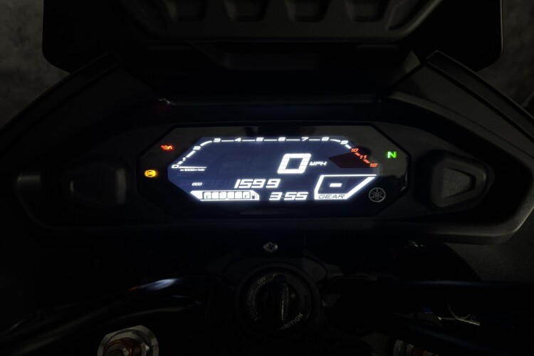 YAMAHA TRACER 7