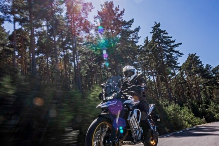 VOGE DS 900X
