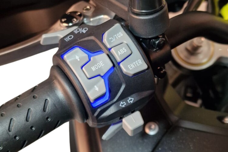 VOGE DS 525X