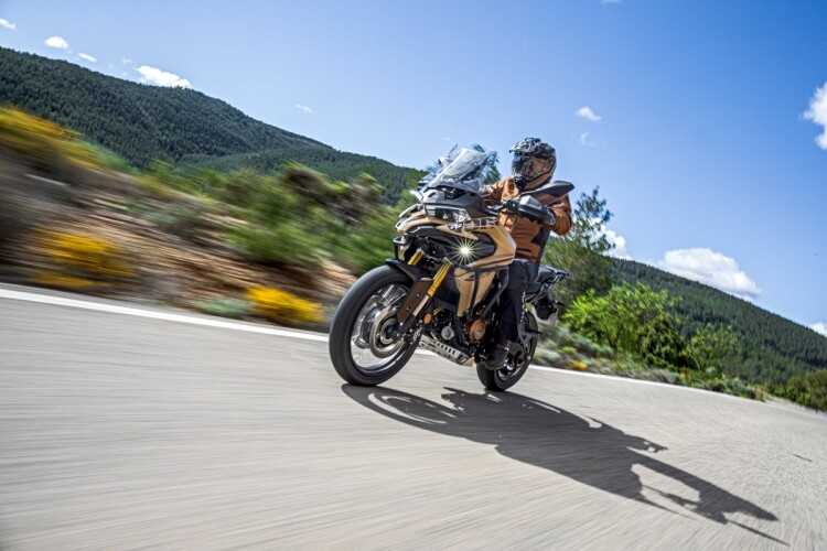 VOGE DS 625X