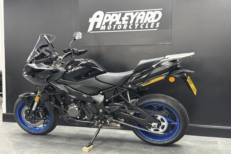 SUZUKI GSX-S1000GX +
