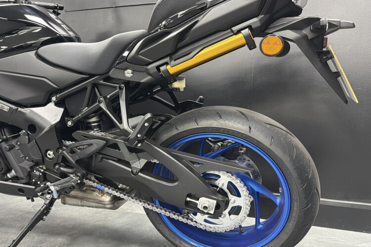 SUZUKI GSX-S1000GX +