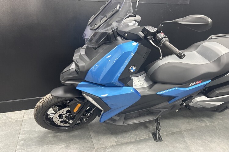 2020 BMW C400 X SE, Blue - photo 11