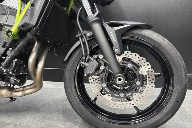 KAWASAKI Z650