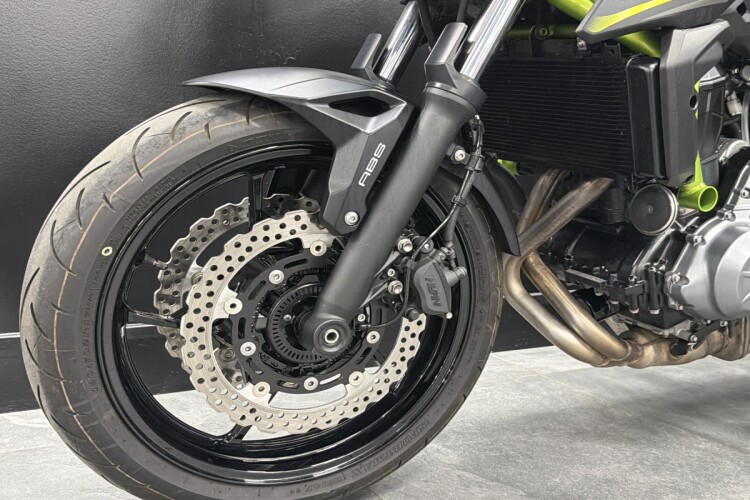 KAWASAKI Z650