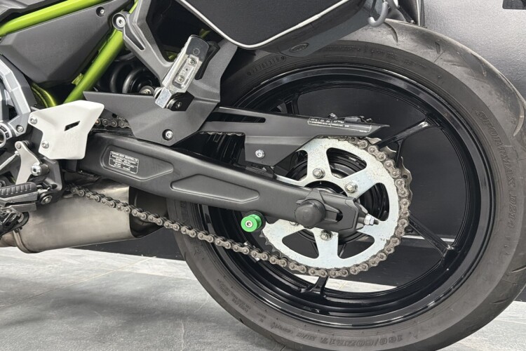 KAWASAKI Z650