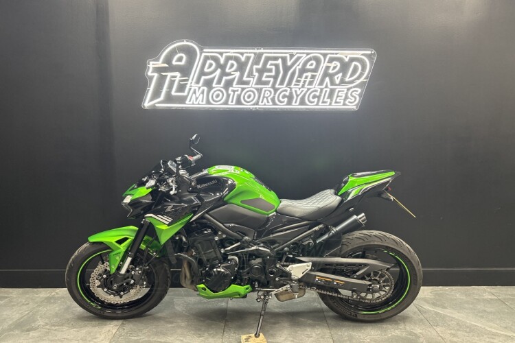 KAWASAKI Z900