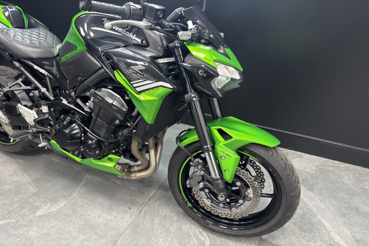 KAWASAKI Z900