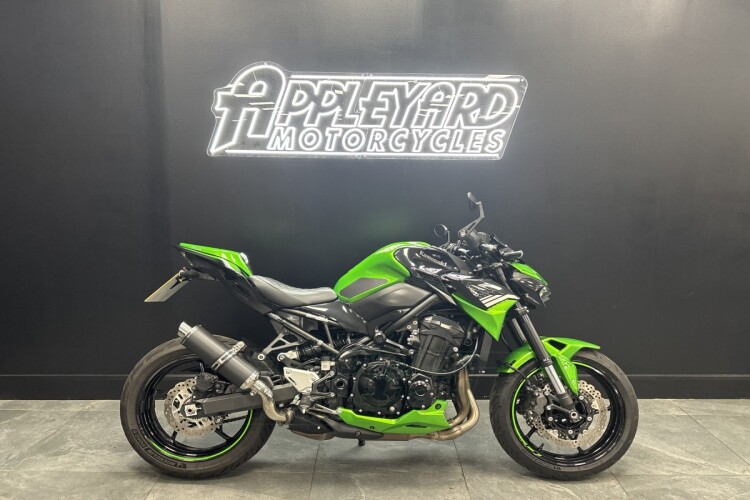 KAWASAKI Z900