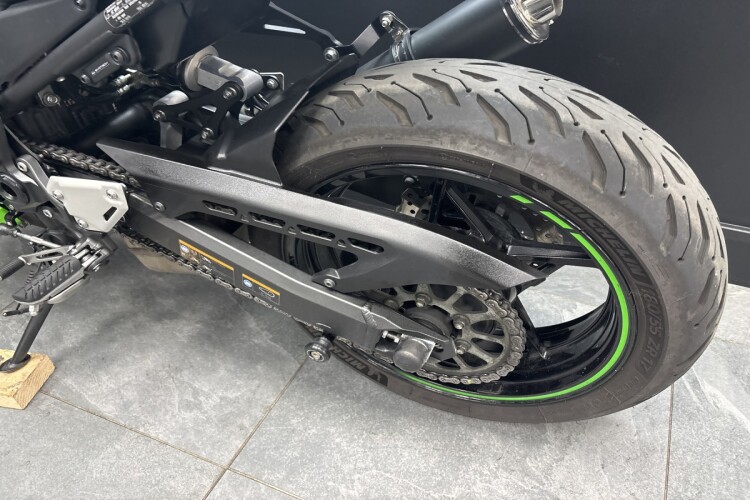 KAWASAKI Z900