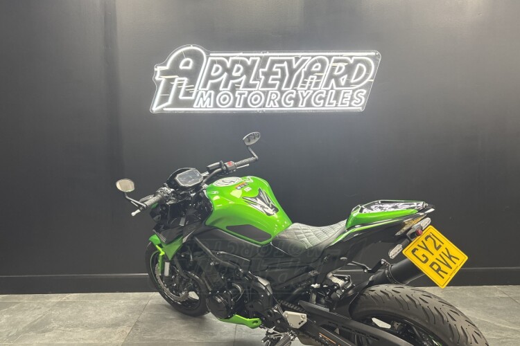 KAWASAKI Z900