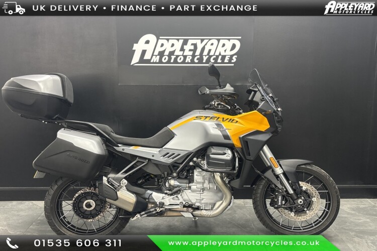 2025 MOTO GUZZI STELVIO, Yellow