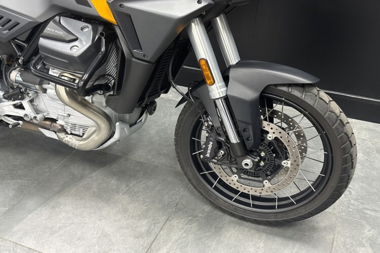 2025 MOTO GUZZI STELVIO, Yellow - photo 5