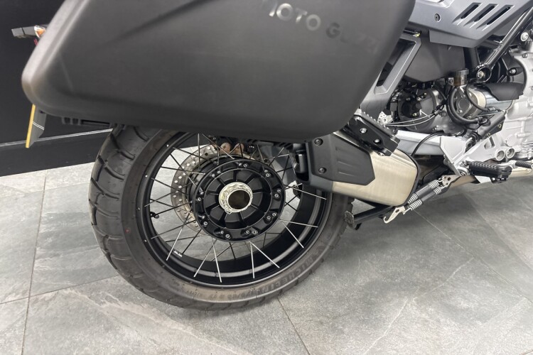 2025 MOTO GUZZI STELVIO, Yellow - photo 7