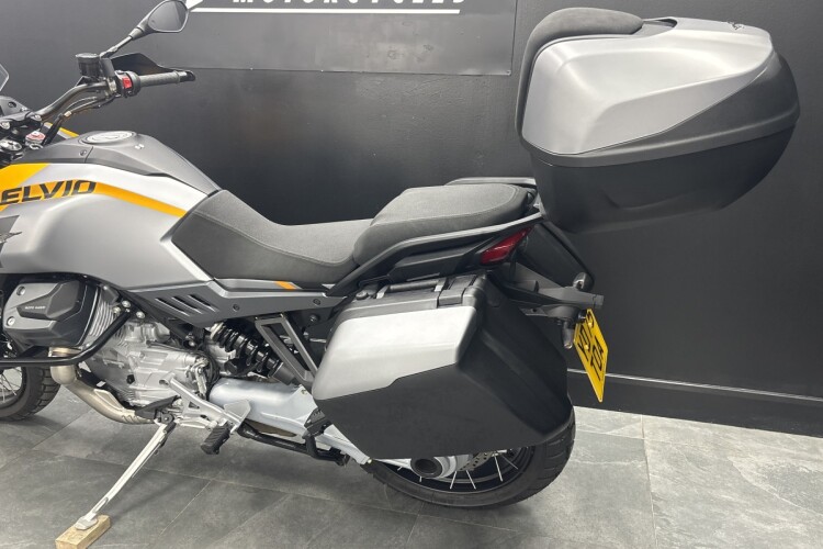 2025 MOTO GUZZI STELVIO, Yellow - photo 8
