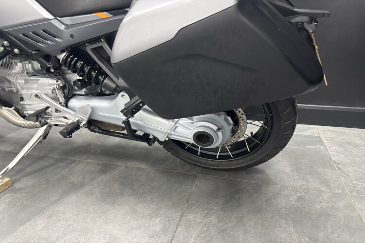 2025 MOTO GUZZI STELVIO, Yellow - photo 10