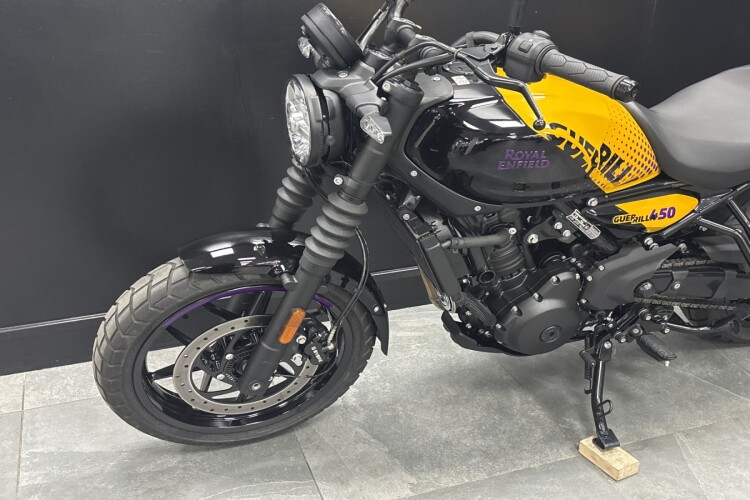 2025 ROYAL ENFIELD GUERRILLA 450, Black And Yellow - photo 11