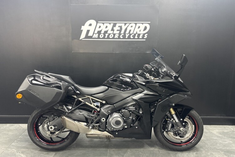 2022 SUZUKI GSX-S1000GT+, Black - photo 4