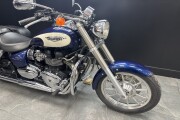 TRIUMPH BONNEVILLE AMERICA