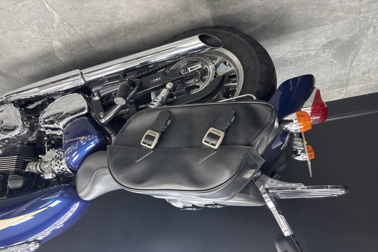 TRIUMPH BONNEVILLE AMERICA
