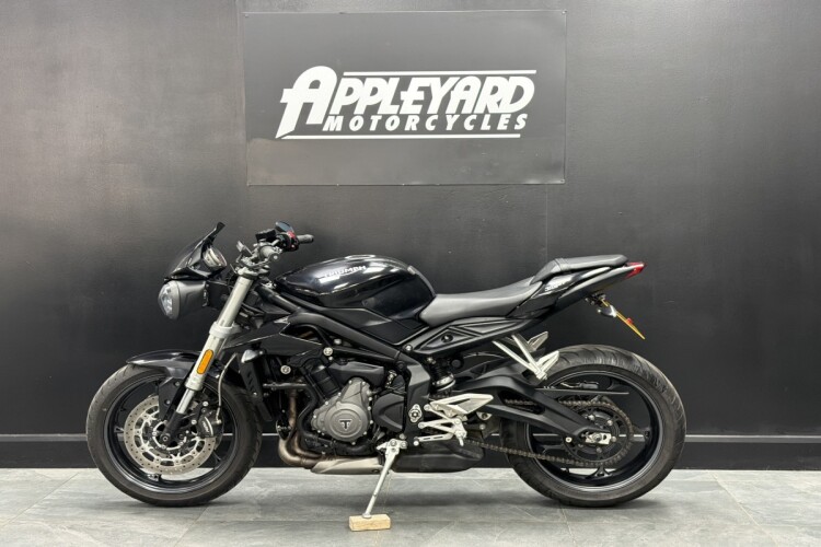 TRIUMPH STREET TRIPLE 765