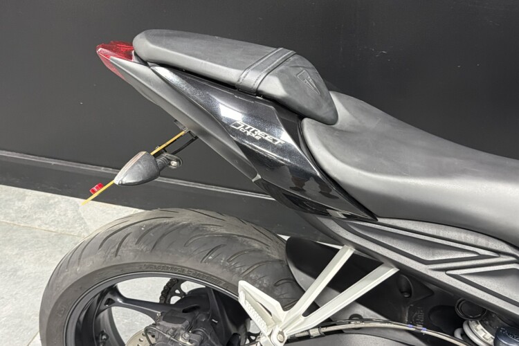 TRIUMPH STREET TRIPLE 765