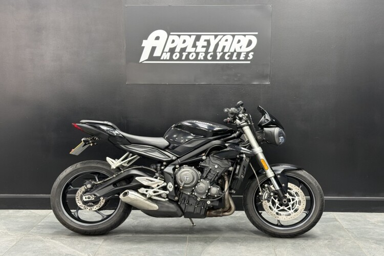 TRIUMPH STREET TRIPLE 765