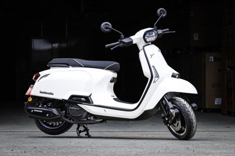 LAMBRETTA J125