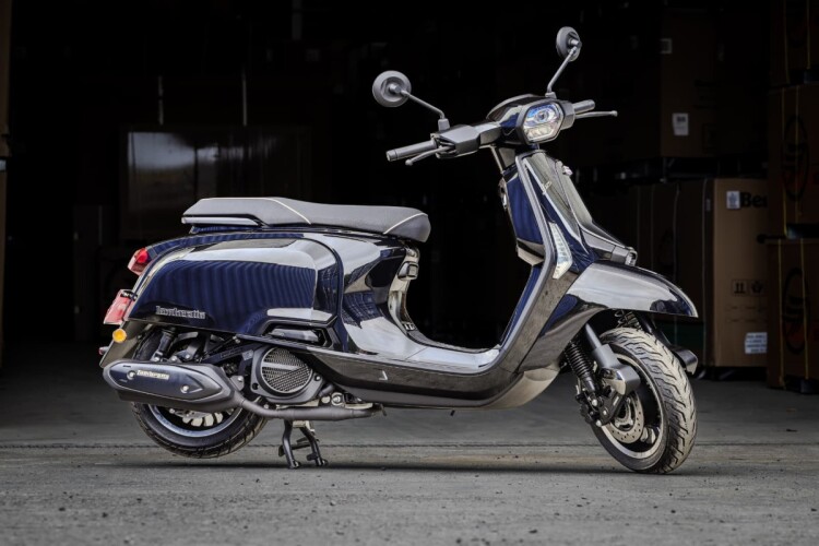 LAMBRETTA J125