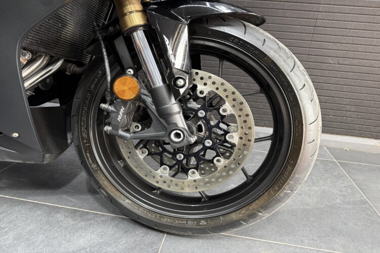 HONDA CBR650R