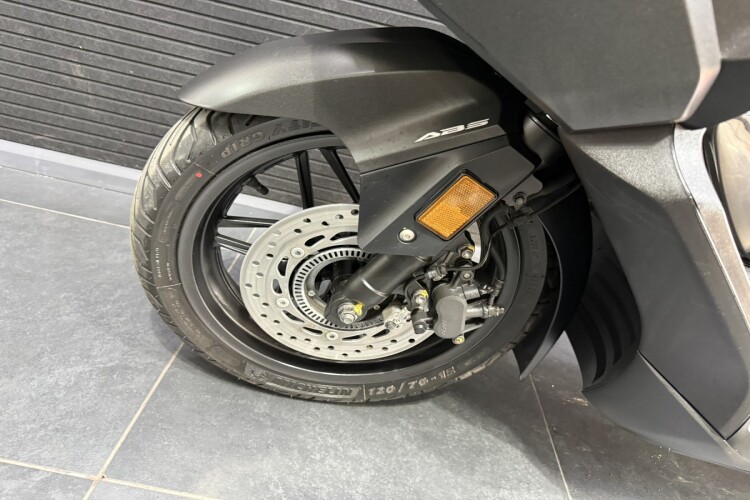 HONDA FORZA 125
