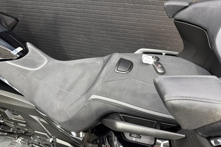 HONDA GL1800 GOLD WING