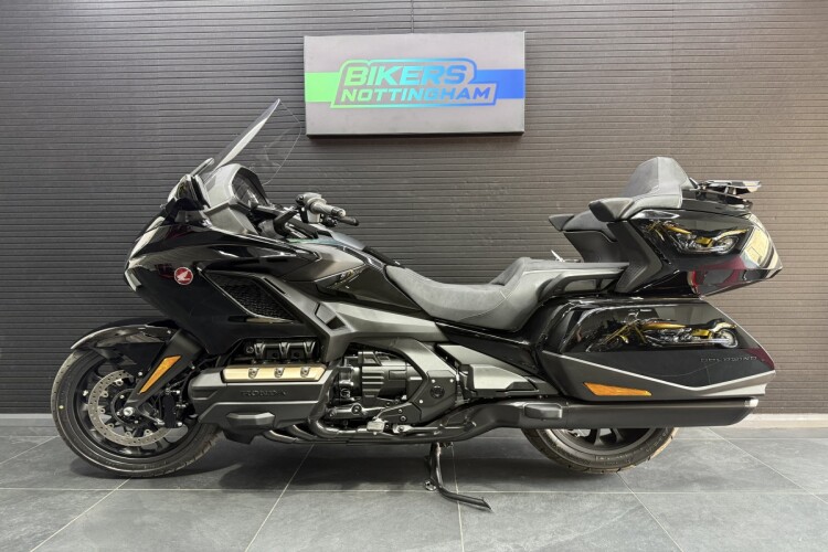HONDA GL1800 GOLD WING