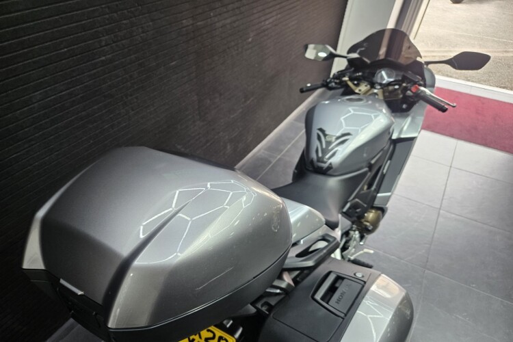 HONDA VFR800
