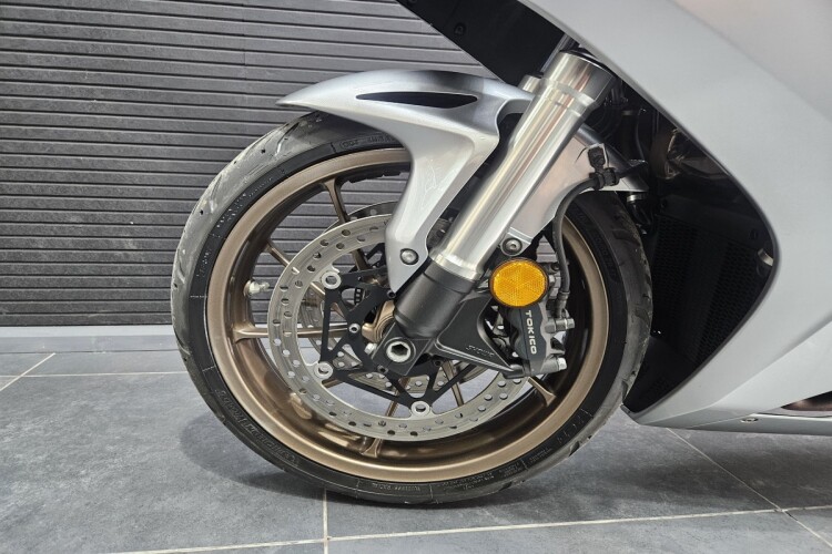 HONDA VFR800