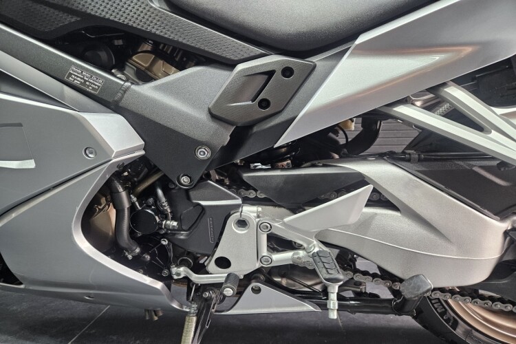 HONDA VFR800