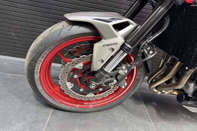 KAWASAKI Z900