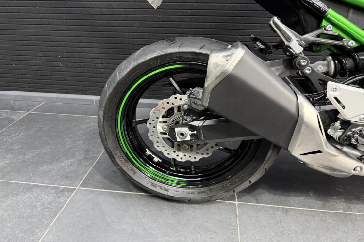 KAWASAKI Z900