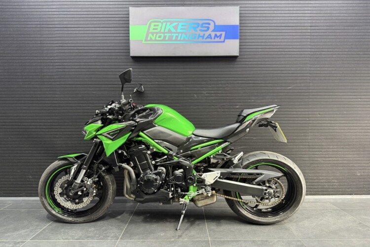 KAWASAKI Z900