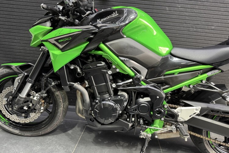 KAWASAKI Z900
