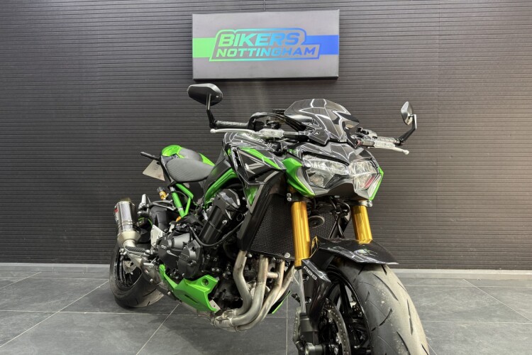 KAWASAKI Z900